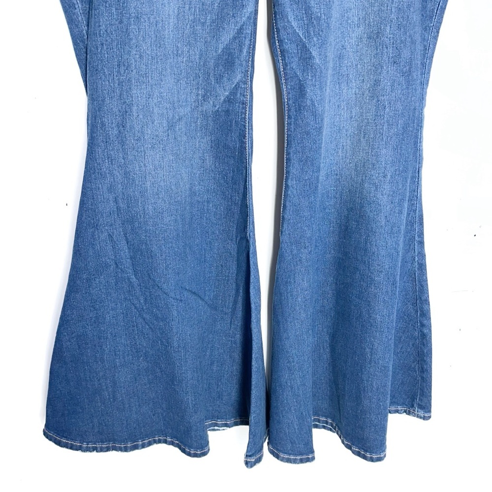 Eloquii Classic Blue Classic Fit Bell Bottom Flare Leg Jeans Plus Size 20 NEW - Picture 7 of 16